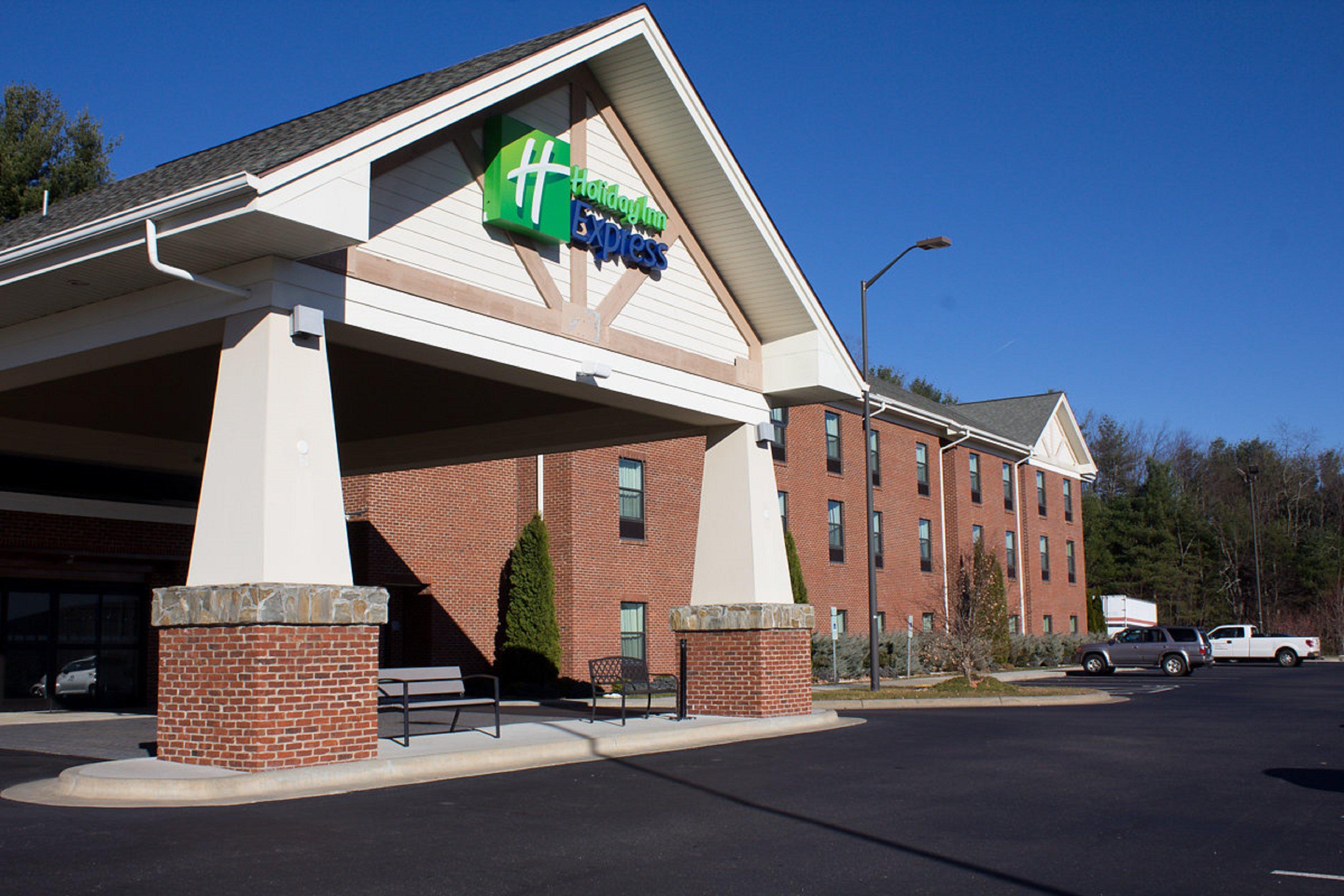 Holiday Inn Express West Jefferson By Ihg Eksteriør billede